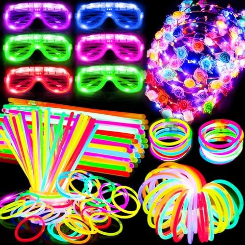 iGeeKid 112PCS Glow in the Dark Party Favors Set