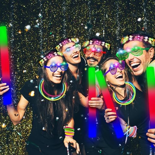 136pcs Glow in the Dark Party Favors Set